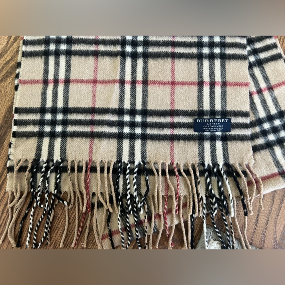 Burberry Classic Beige and Black Cashmere Scarf